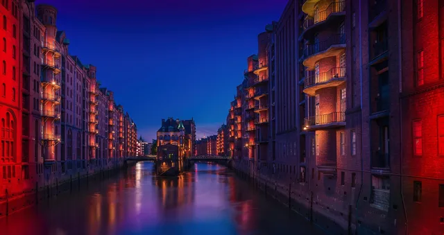 hamburg, vallgrav, warehouse district, speicherstadt, blå timme, natur, ljuseffekter, vatten. Spårning och avisering i e-handelslogistiken